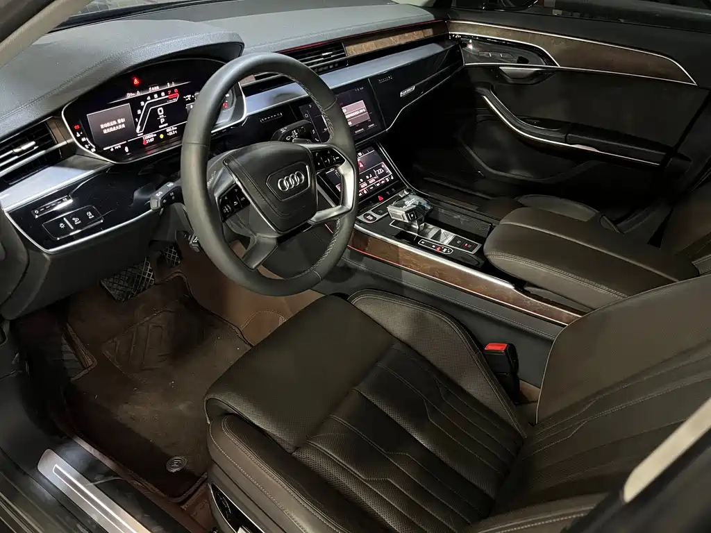 Audi A8 2018 — фото 6