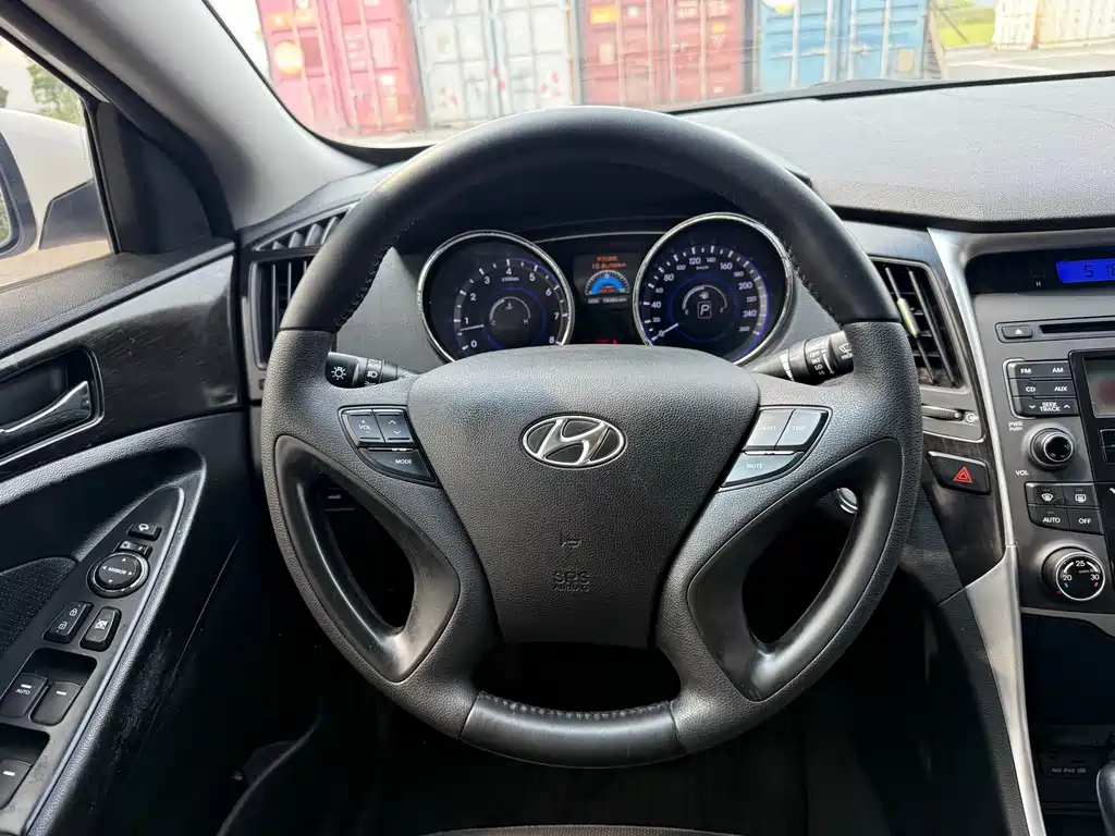 Hyundai Sonata 2012 — фото 10