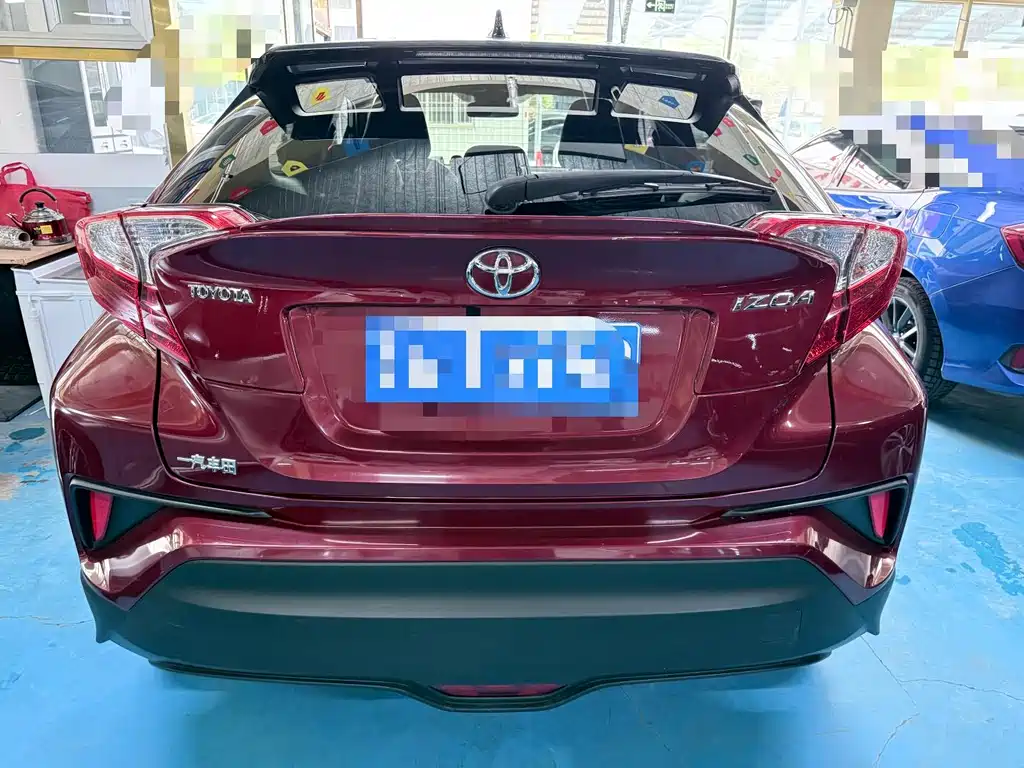 Toyota IZOA 2018 — фото 18