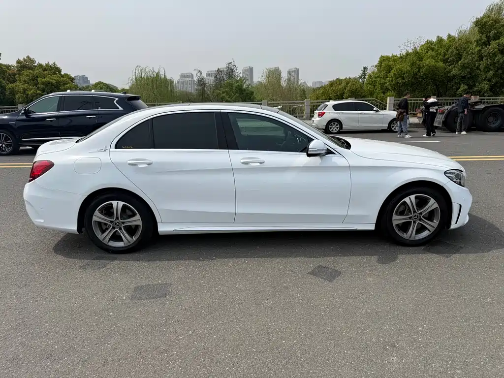 Mercedes-Benz C-Class 2019 — фото 5