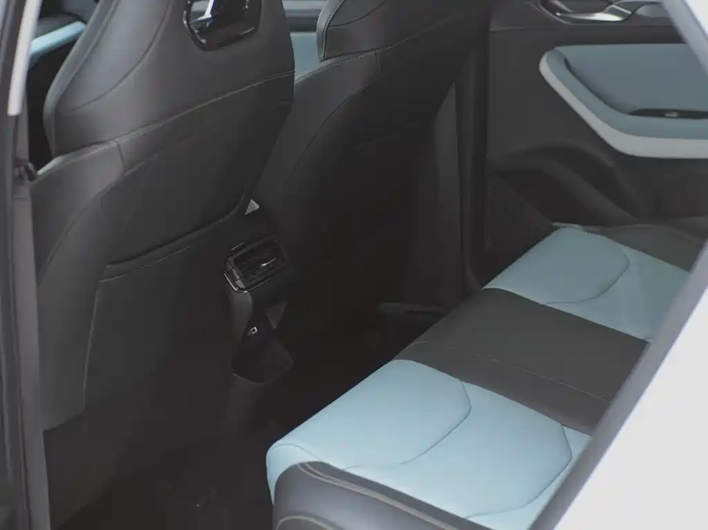 Geely Emgrand S 2022 — фото 23