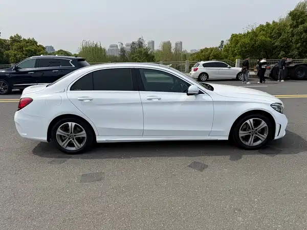 Mercedes-Benz C-Class 2019