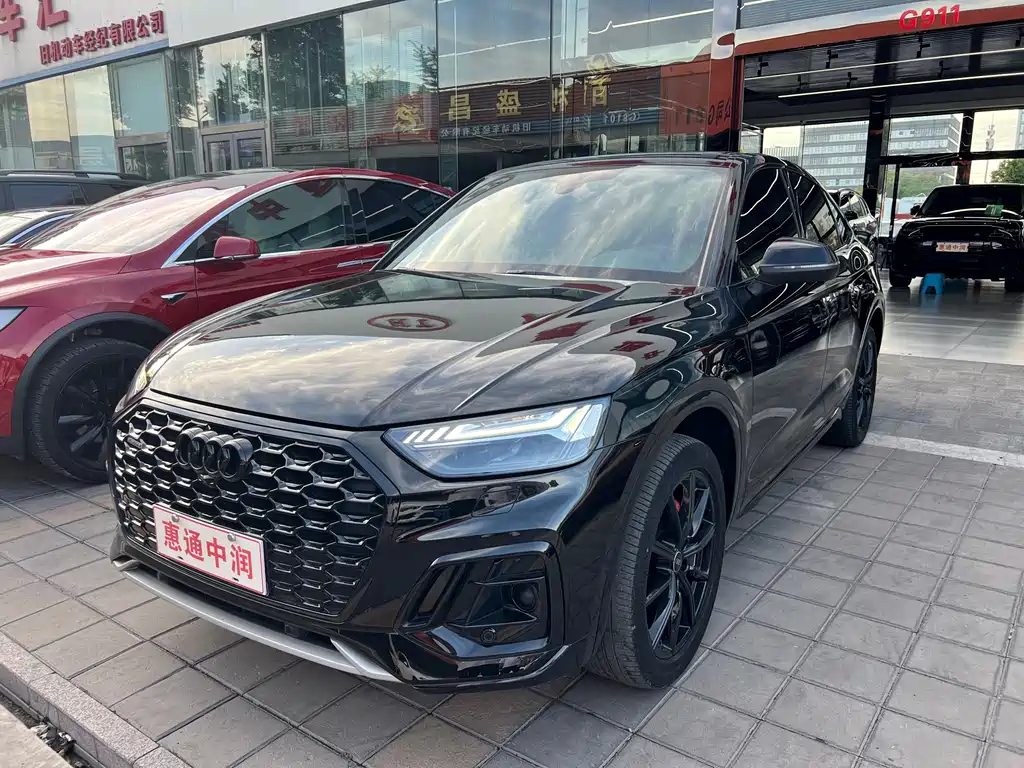 Audi Q5L Sportback 2022 — фото 1