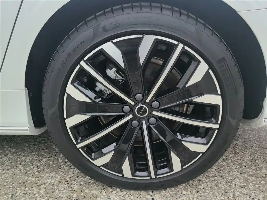 Volvo S90 PHEV 2025 — фото 15