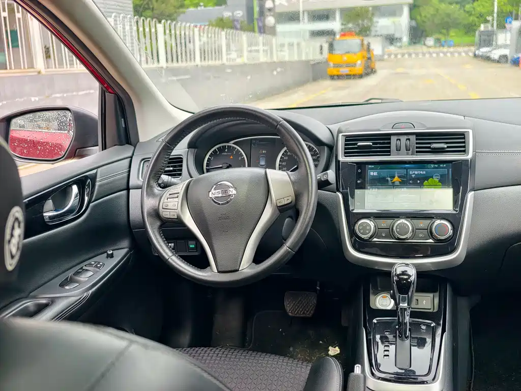Nissan Tiida 2020 — фото 15