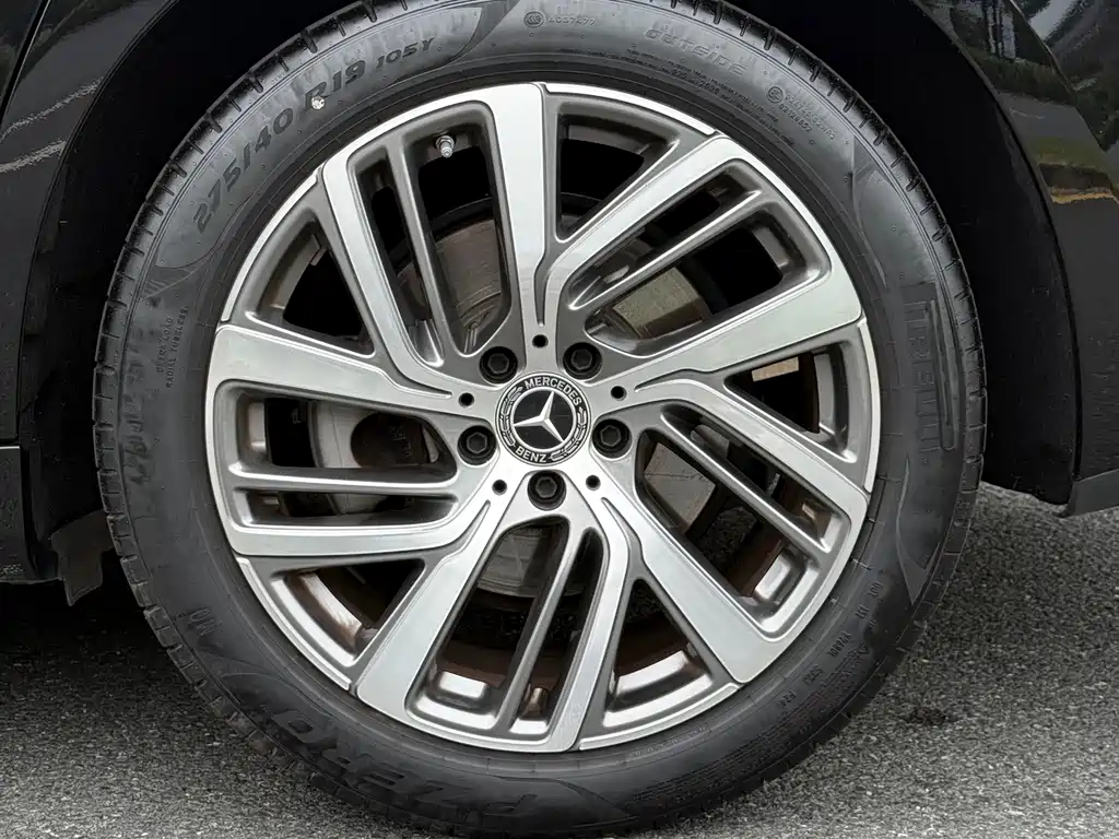 Mercedes-Benz E-Class 2024