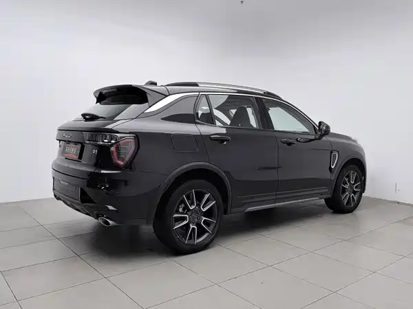 Lynk & Co 01 2022