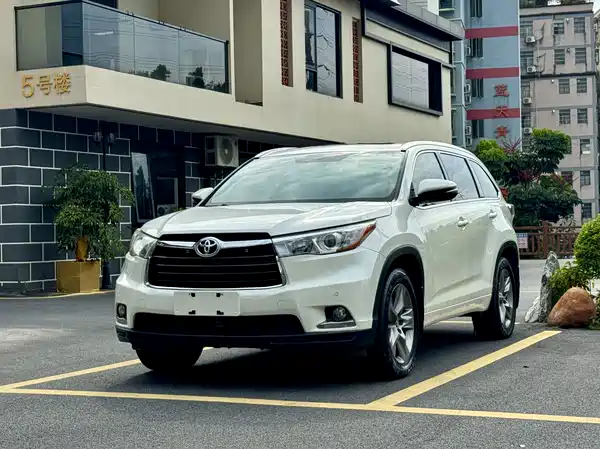 Toyota Highlander 2016