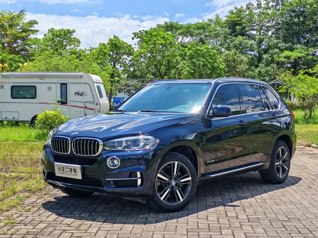 BMW X5 2018 — фото 1