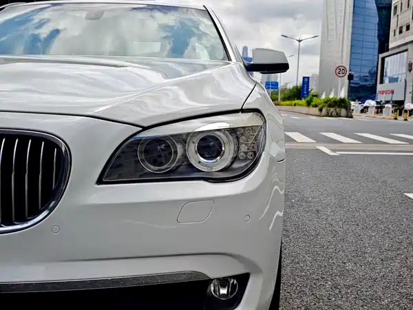 BMW 7 Series 2011