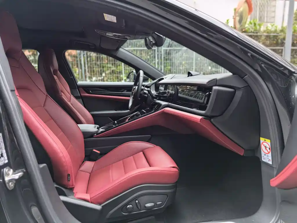 Porsche Panamera 2025 — фото 15