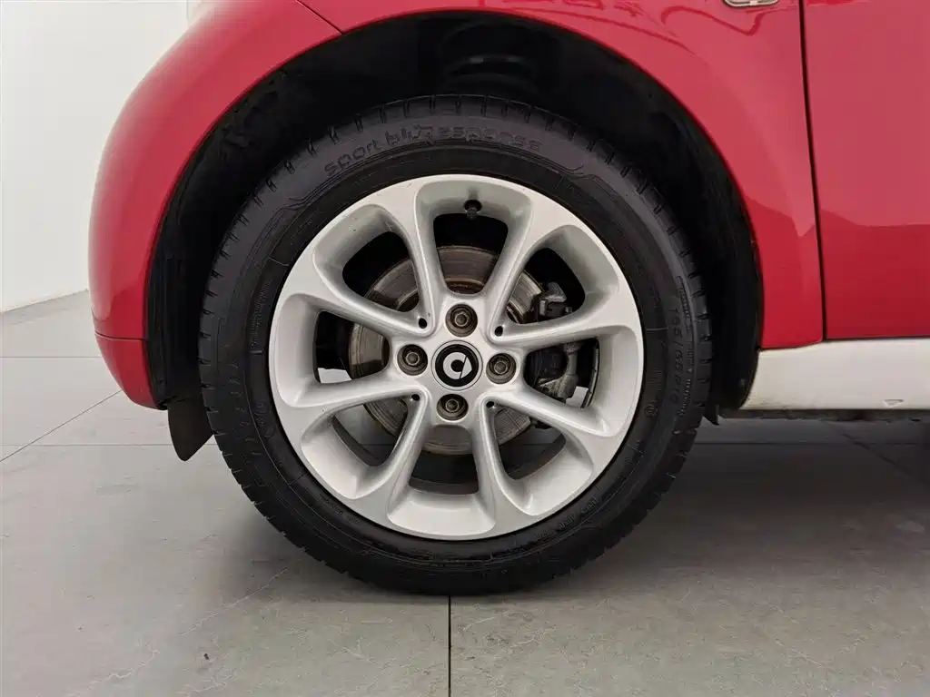 smart Fortwo 2017 — фото 17