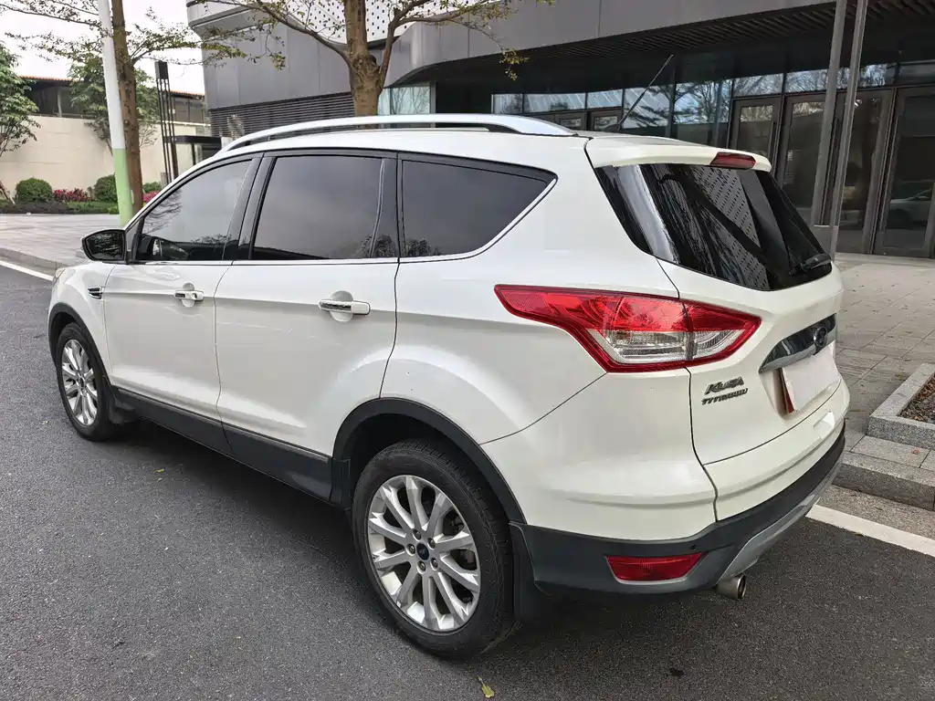 Ford Kuga 2016 — фото 4
