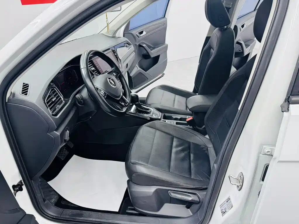 Volkswagen T-Roc 2022 — фото 4