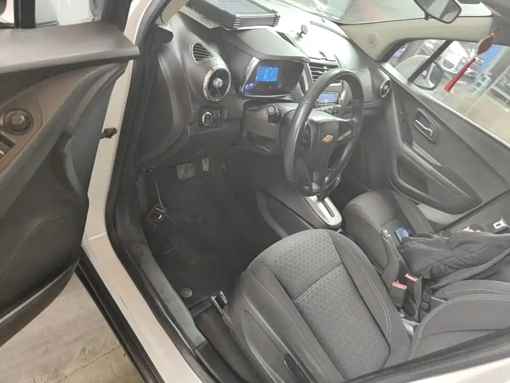 Chevrolet Trax 2015 — фото 16