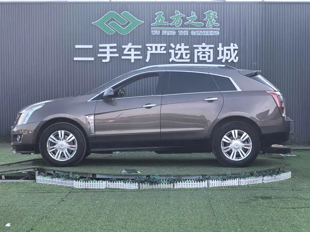 Cadillac SRX 2015 — фото 21