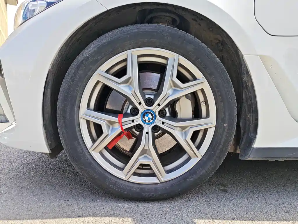 BMW i3 2024 — фото 9