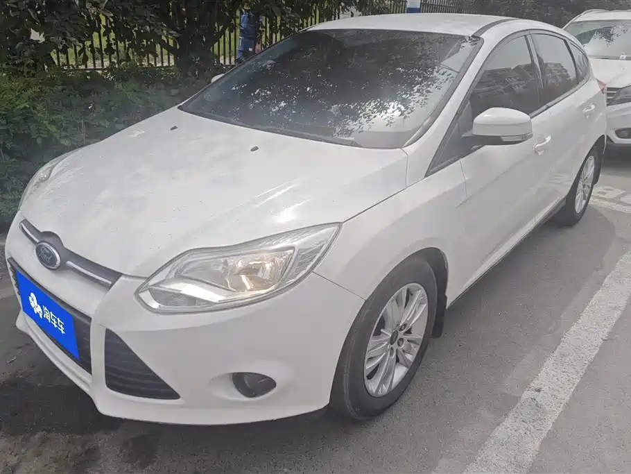 Ford Focus 2014 — фото 1