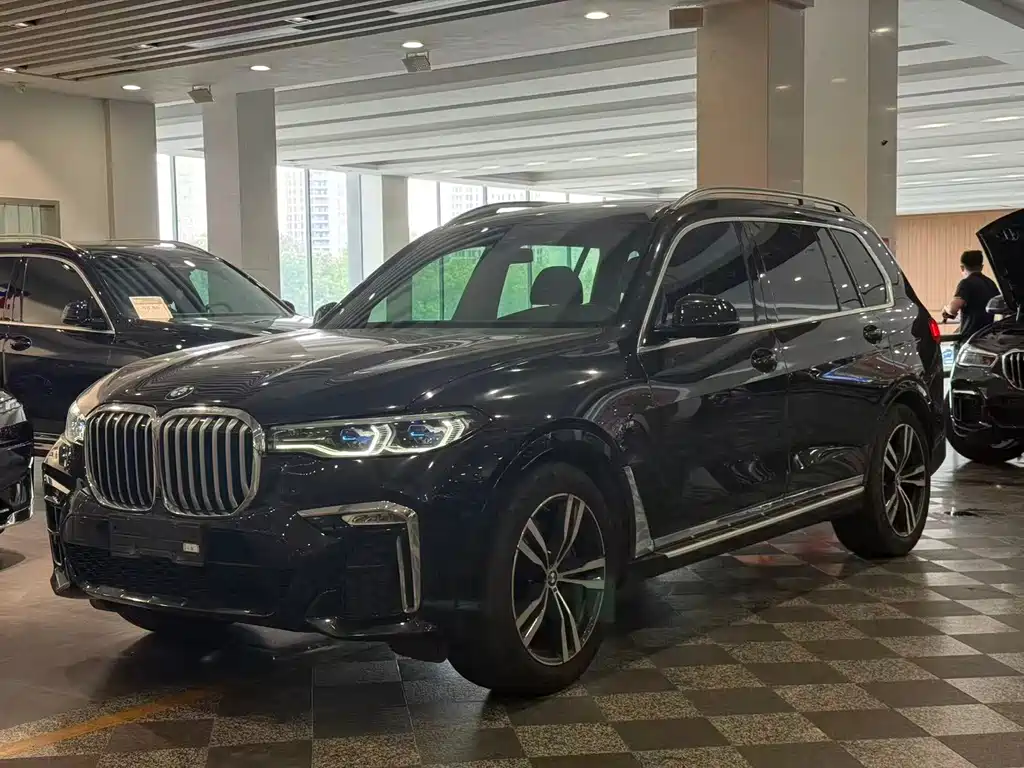 BMW X7 2019 — фото 1