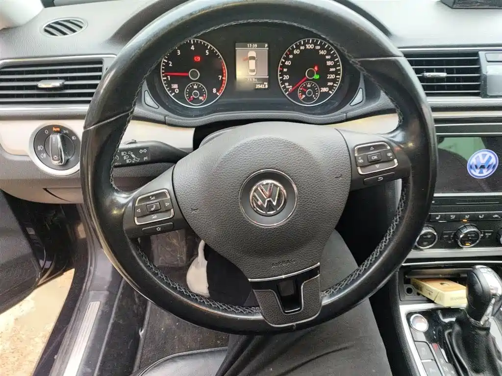 Volkswagen Passat 2015 — фото 3