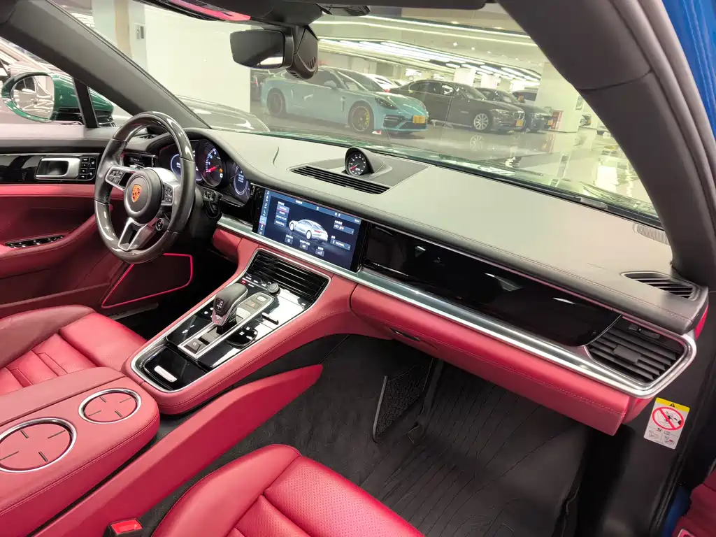 Porsche Panamera 2018 — фото 22