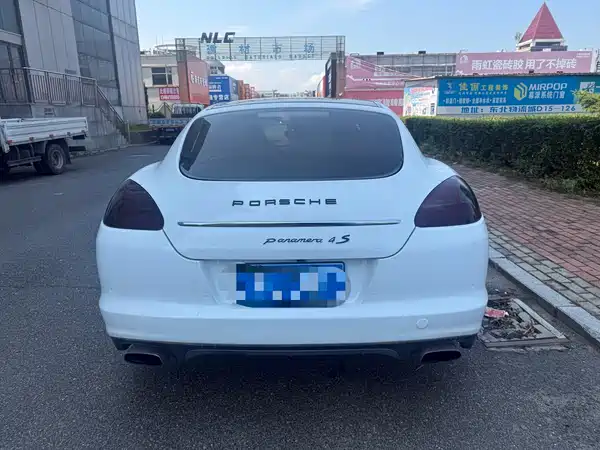 Porsche Panamera 2013