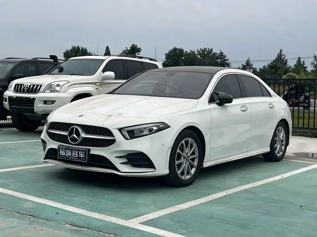 Mercedes-Benz A-Class 2022 — фото 1