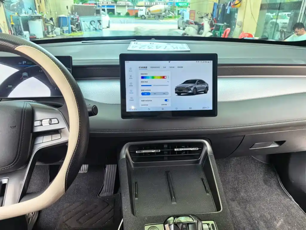 BYD Qin PLUS 2025 — фото 10