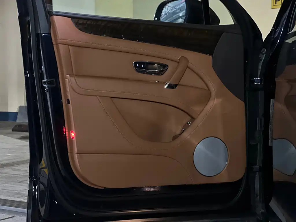Bentley Bentayga 2022