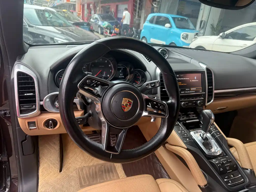 Porsche Cayenne 2015 — фото 6