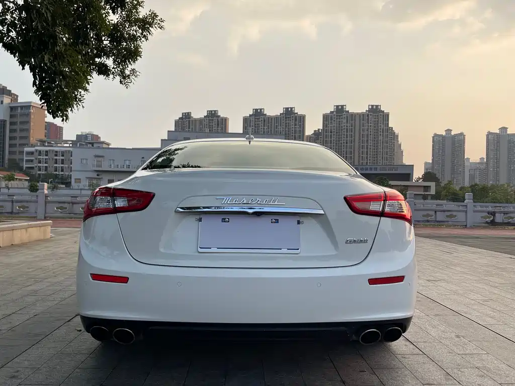 Maserati Ghibli 2014 — фото 22