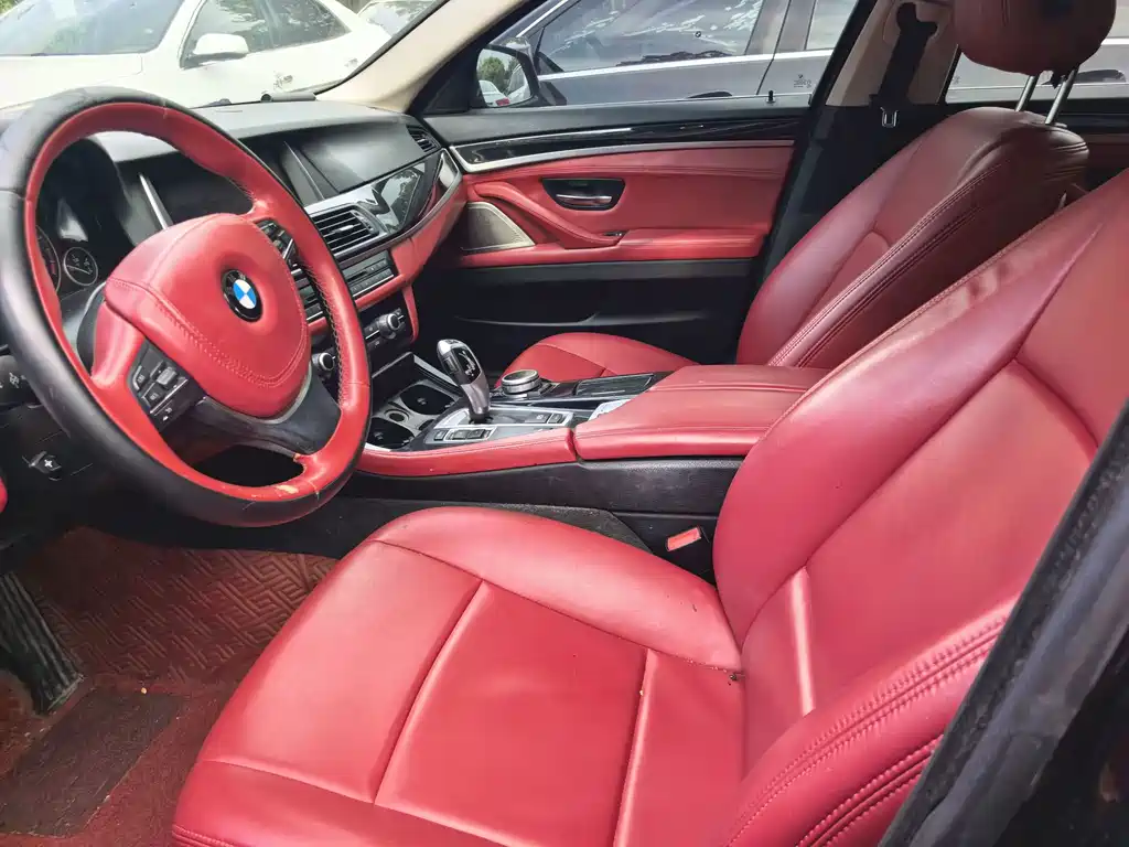 BMW 5 Series 2016 — фото 9