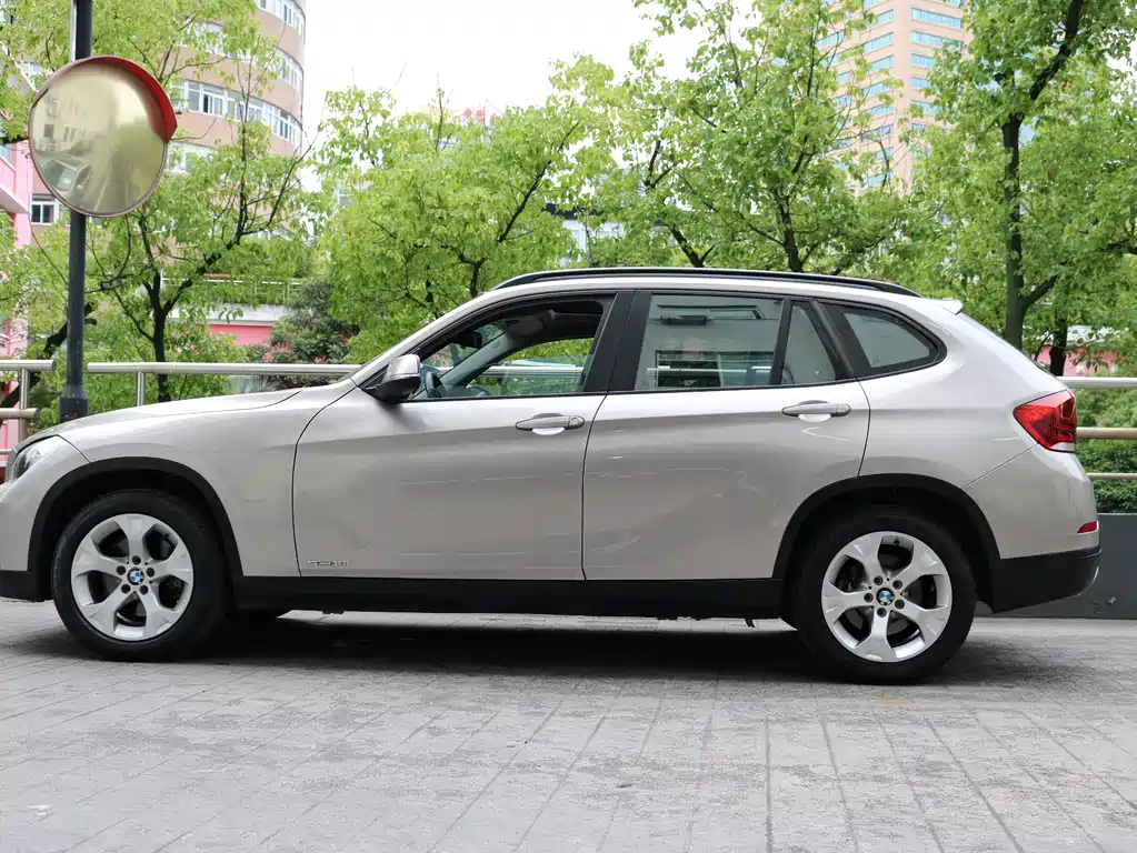 BMW X1 2012