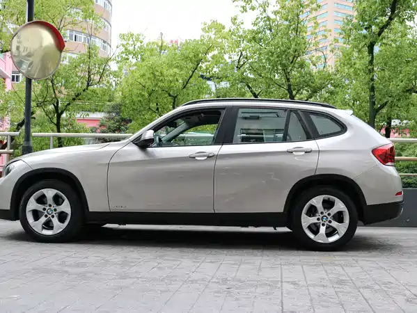 BMW X1 2012