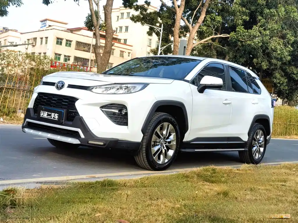 Toyota Wildlander 2021 — фото 1