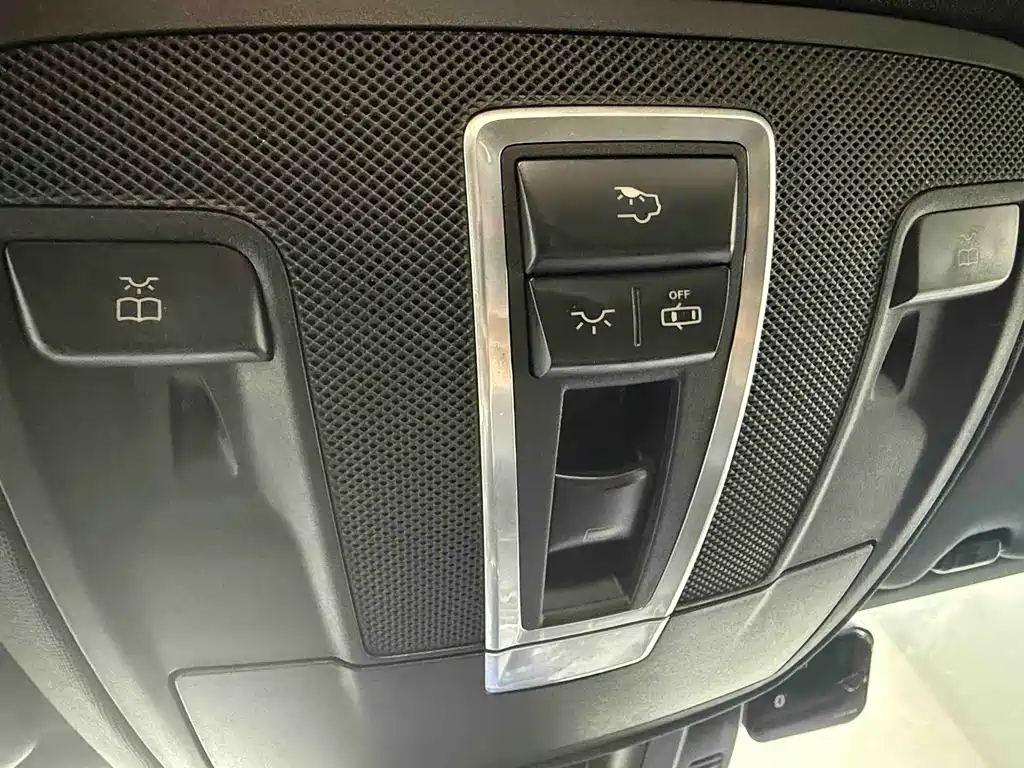 Mercedes-Benz GLE 2017 — фото 13