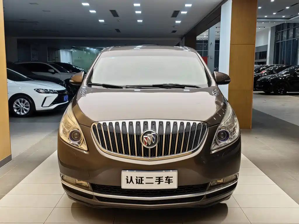 Buick GL8 2013