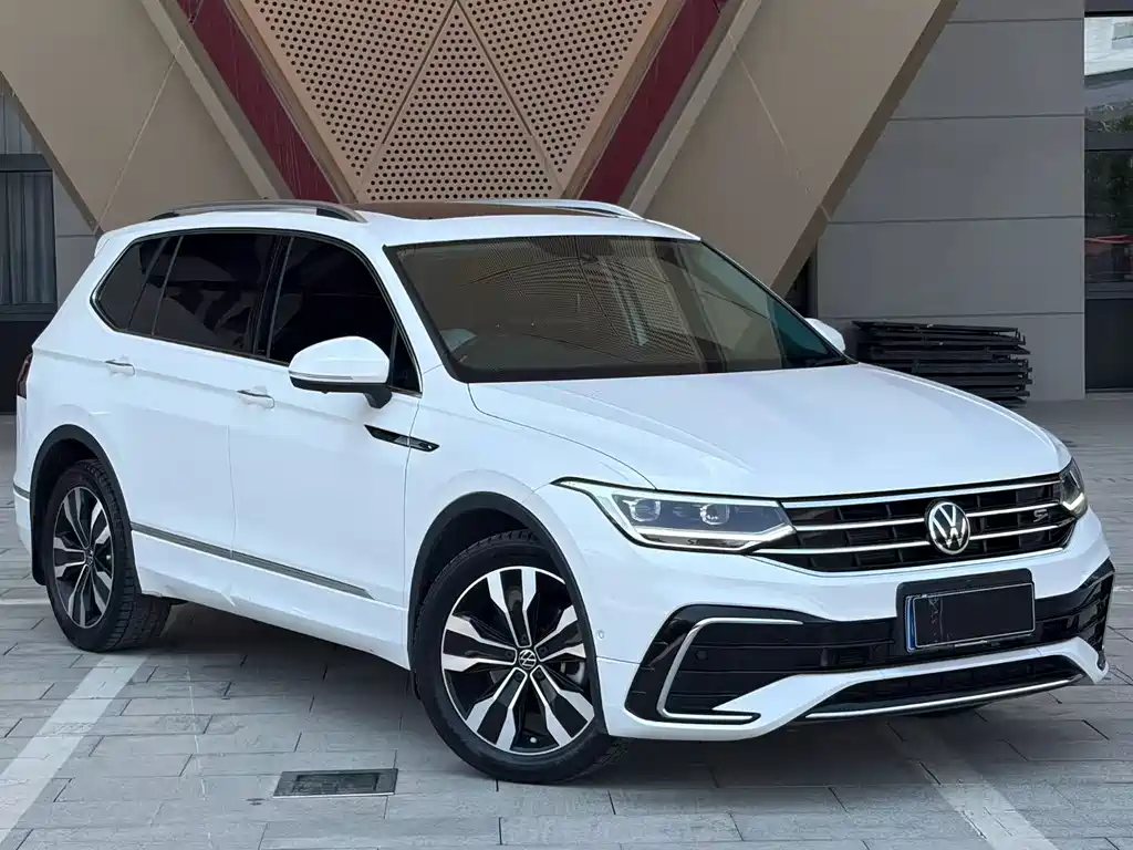 Volkswagen Tiguan L 2023