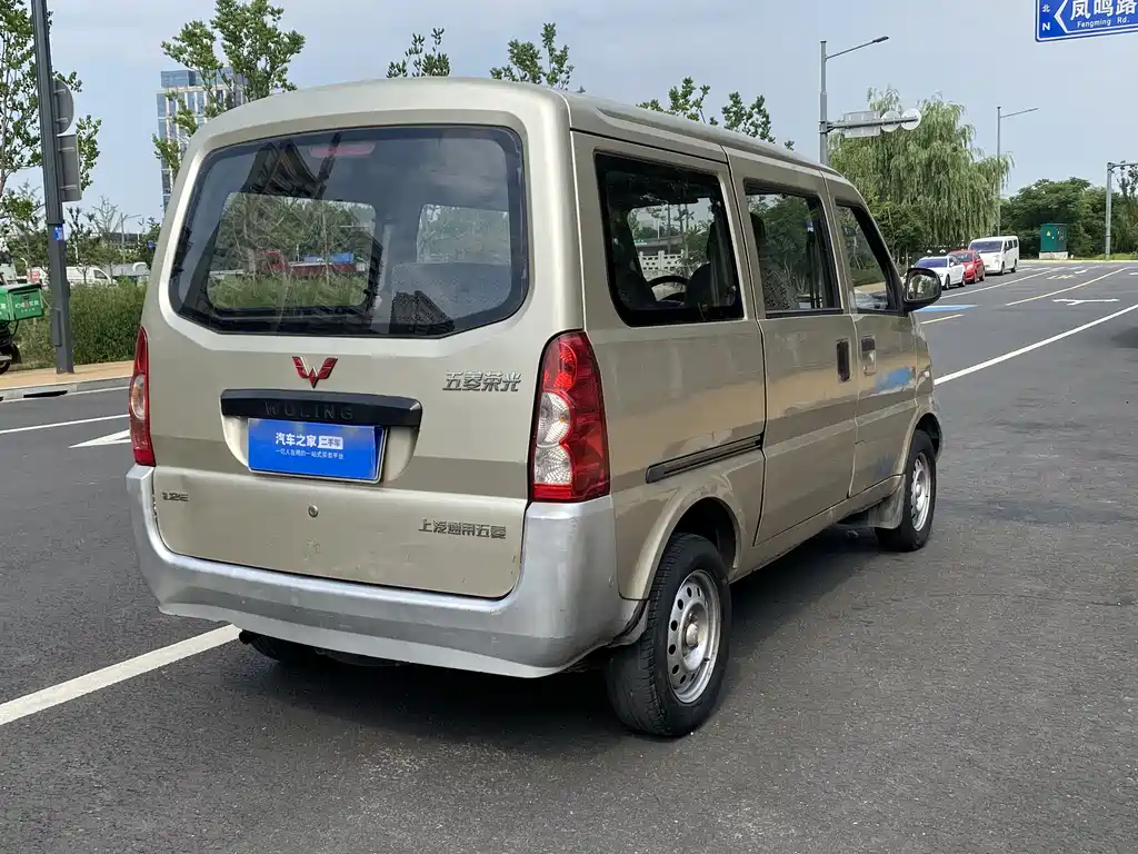 Wuling Rongguang 2015 — фото 12