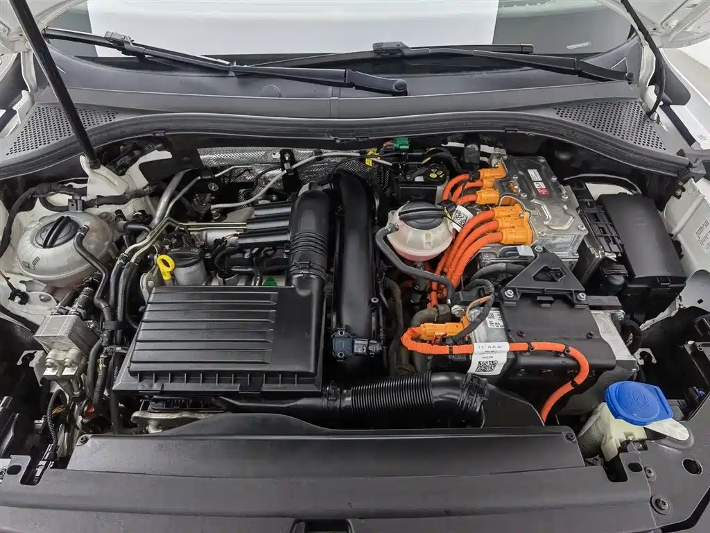 Volkswagen Tiguan L PHEV 2020 — фото 6