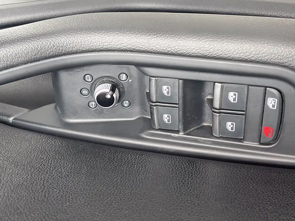 Audi A4L 2018 — фото 14
