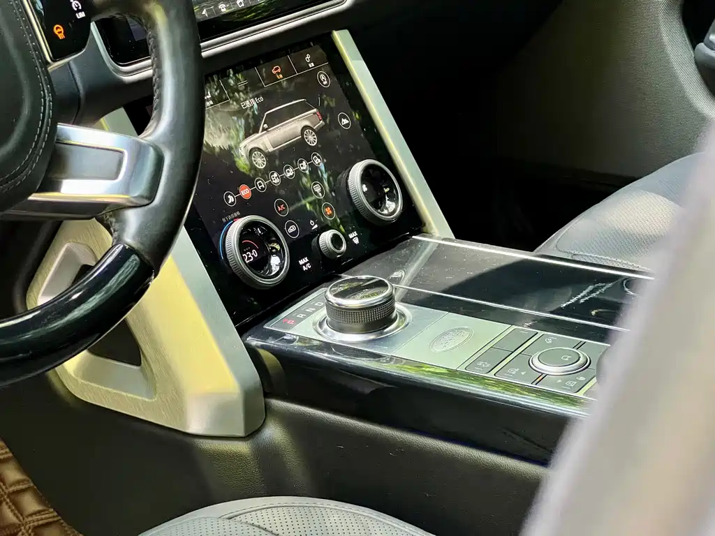Land Rover Range Rover 2020 — фото 24