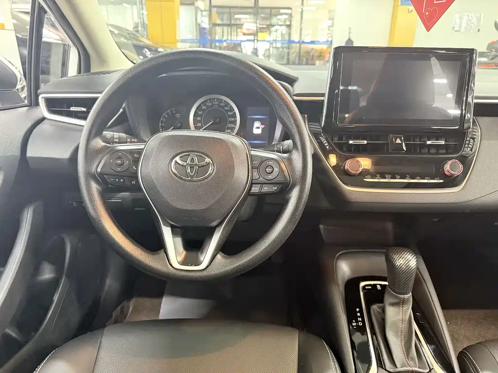 Toyota Corolla 2023 — фото 13
