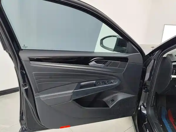 Volkswagen Passat 2023
