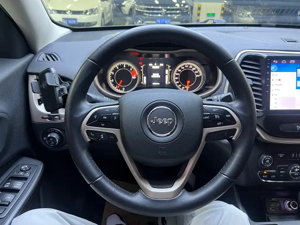 Jeep Cherokee 2016