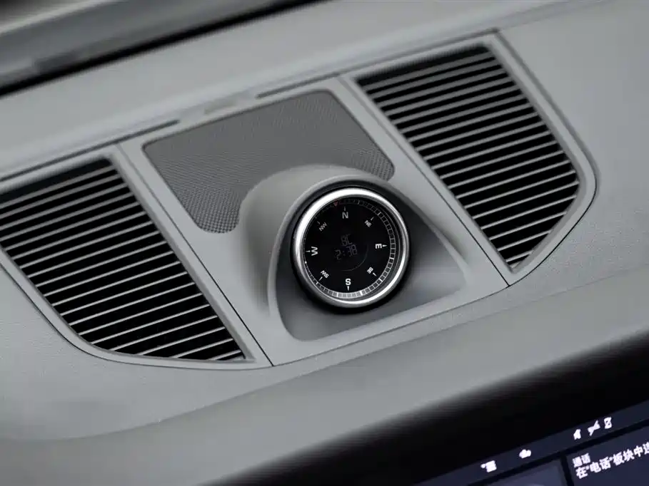 Porsche Macan 2021 — фото 16