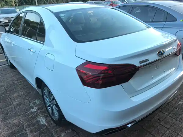Geely Emgrand 2018