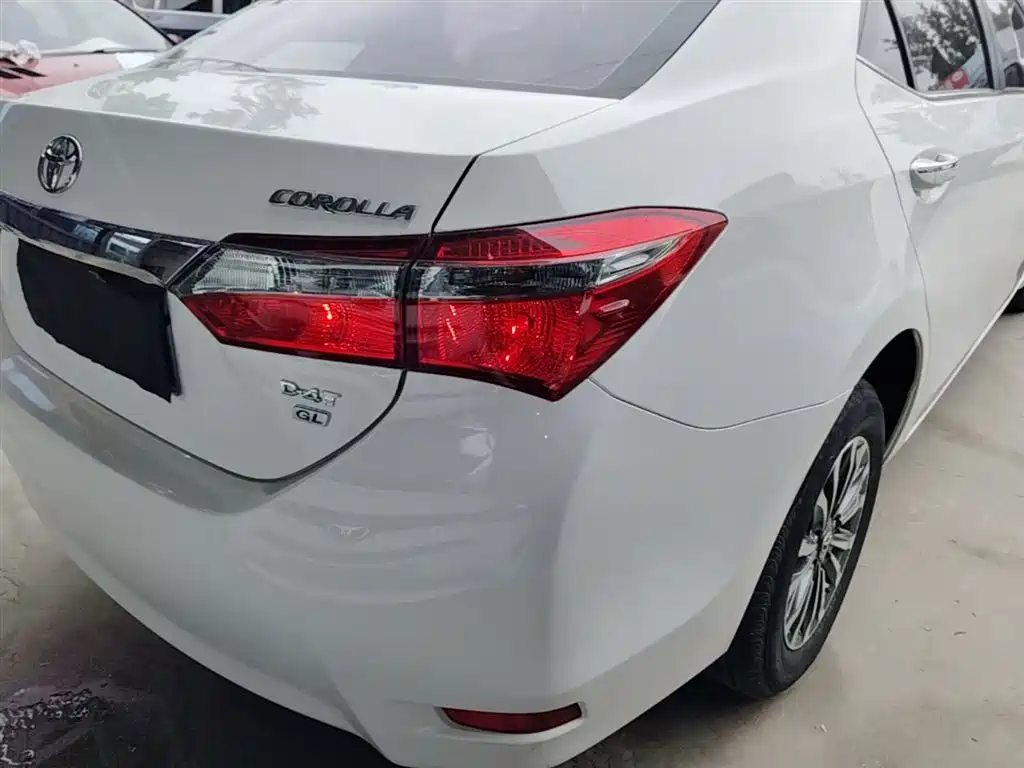 Toyota Corolla 2018 — фото 8
