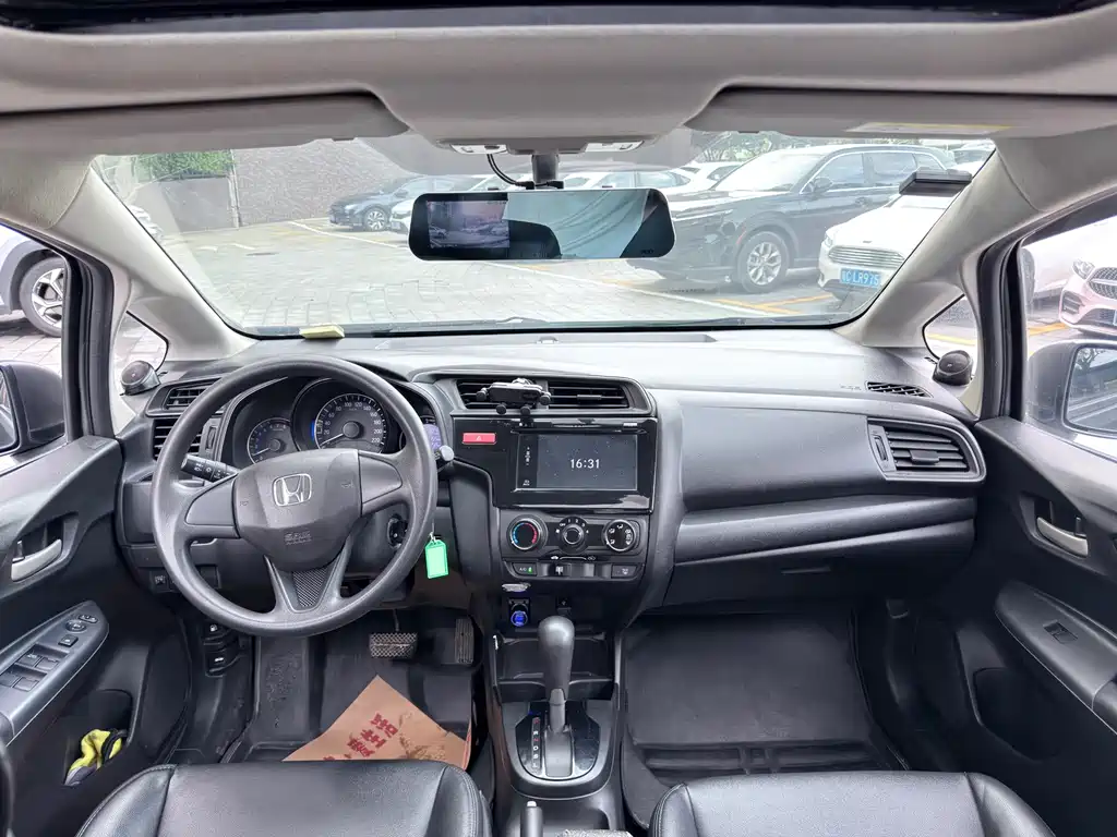 Honda Fit 2017 — фото 5