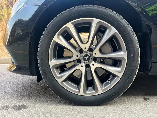 Mercedes-Benz E-Class 2019